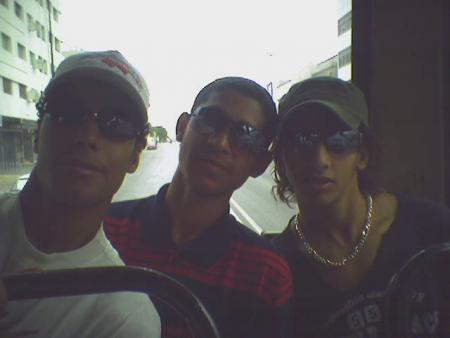 moi et najib et hatim l3awd